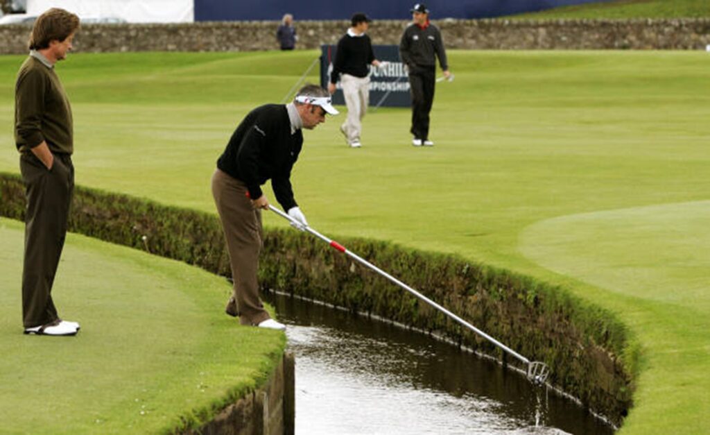 What to Look for in a Golf Ball Retriever for Murky Water